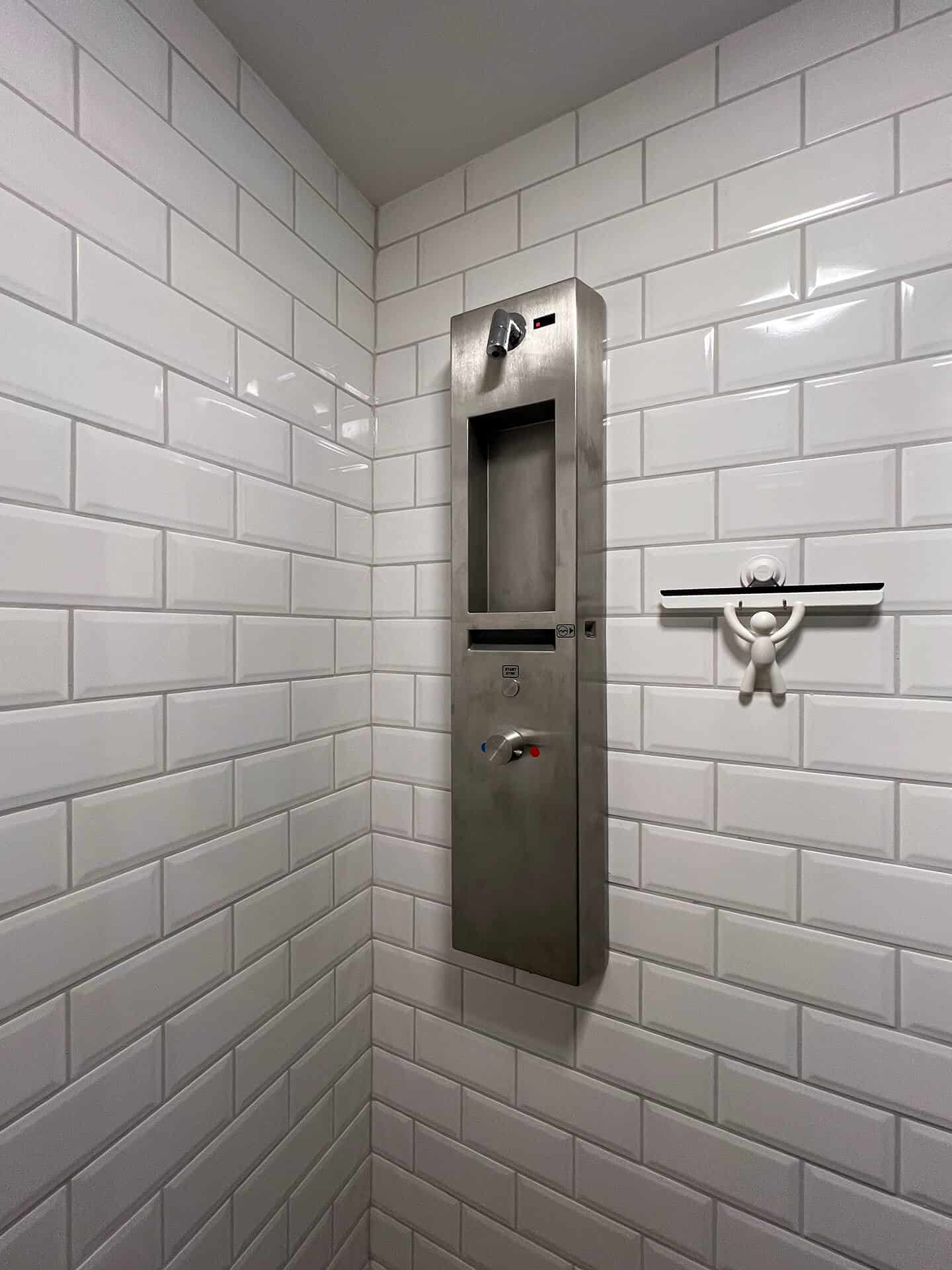 Shared shower in Erjavčeva's hut