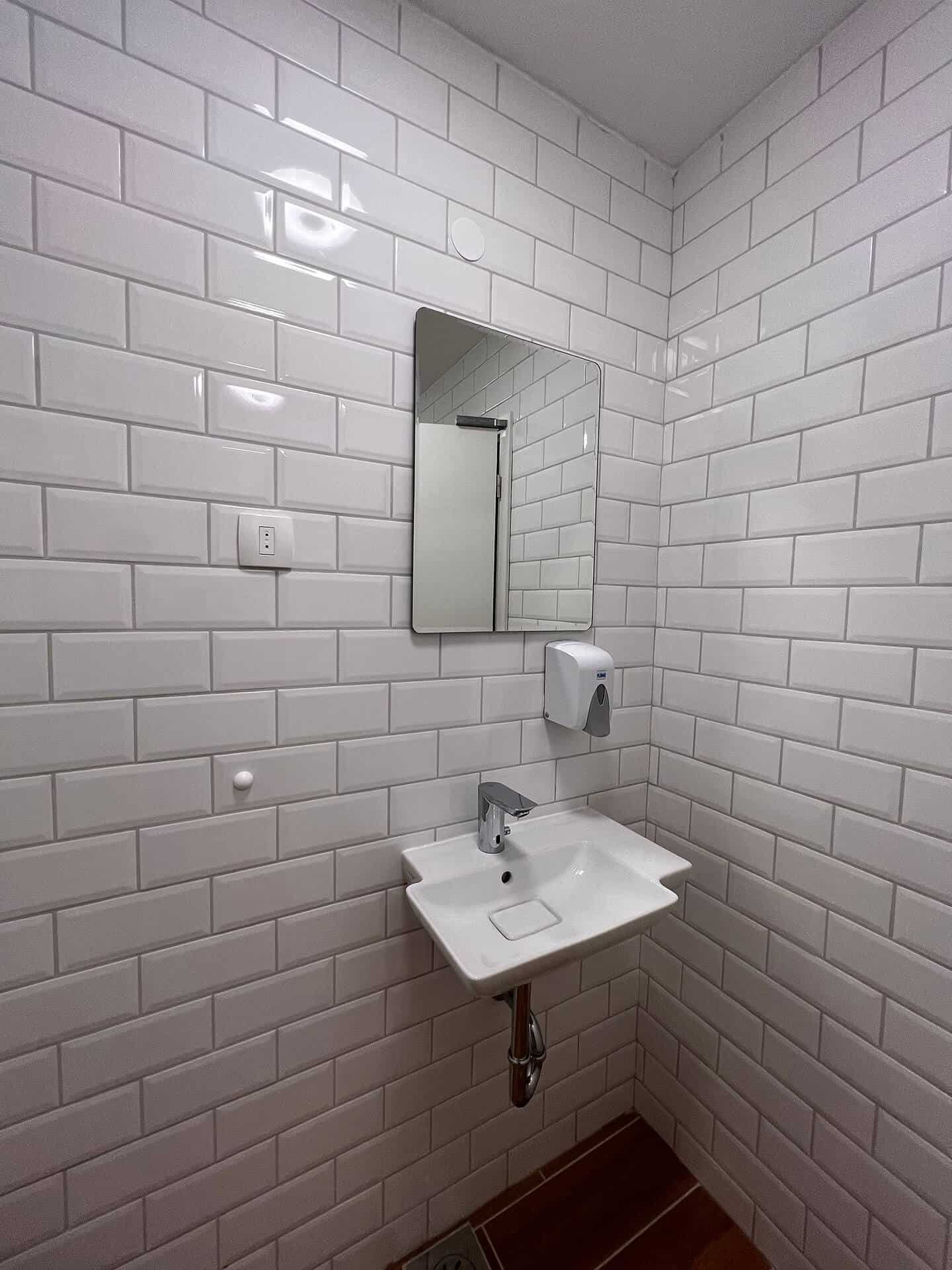 Shared bathroom in Erjavčeva's hut